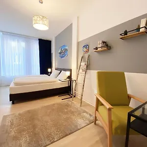 Hotell Kangarooms - Schlachte Weserpromenade, Bremen